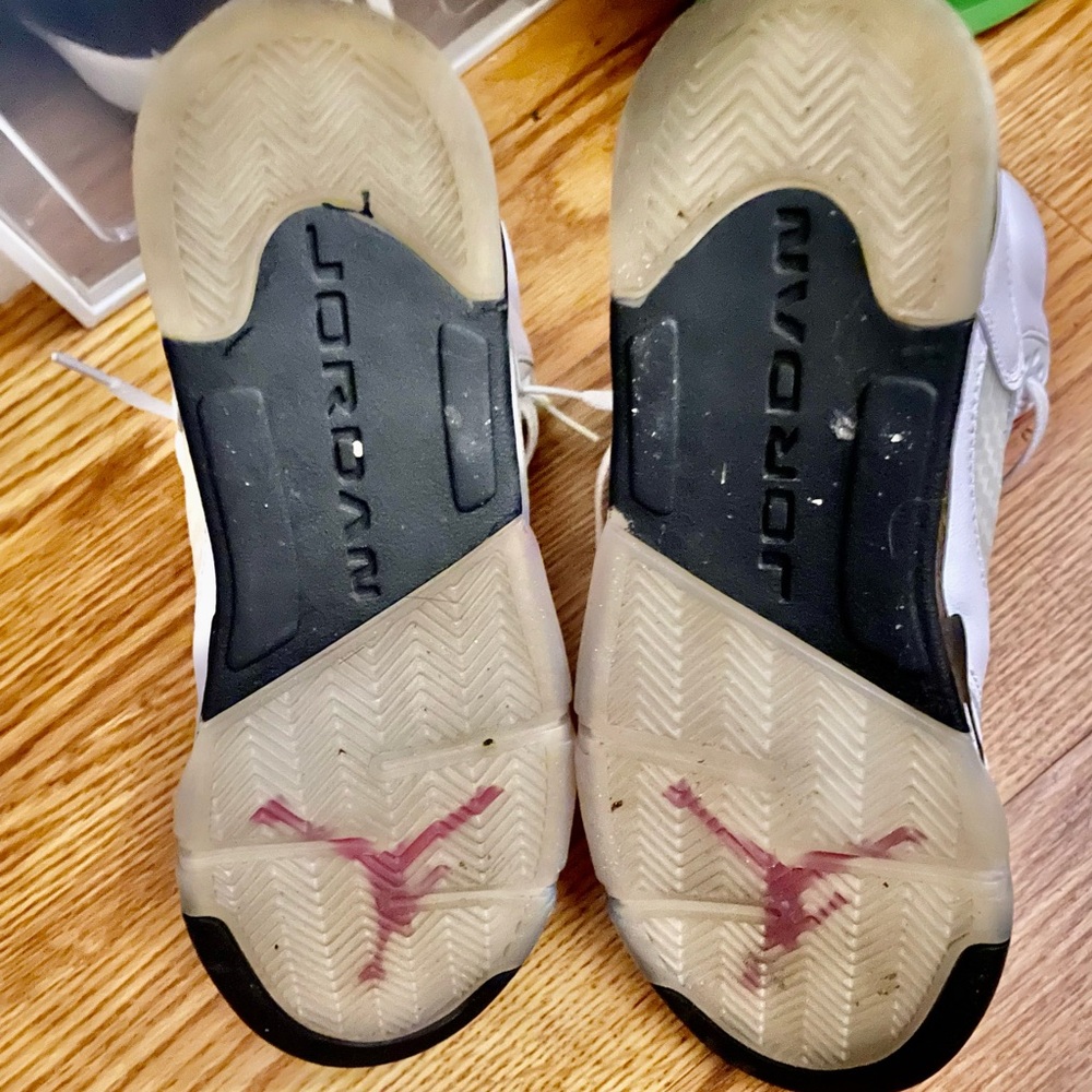 Air Jordan White and Red Sneakers - Picture 3 of 11